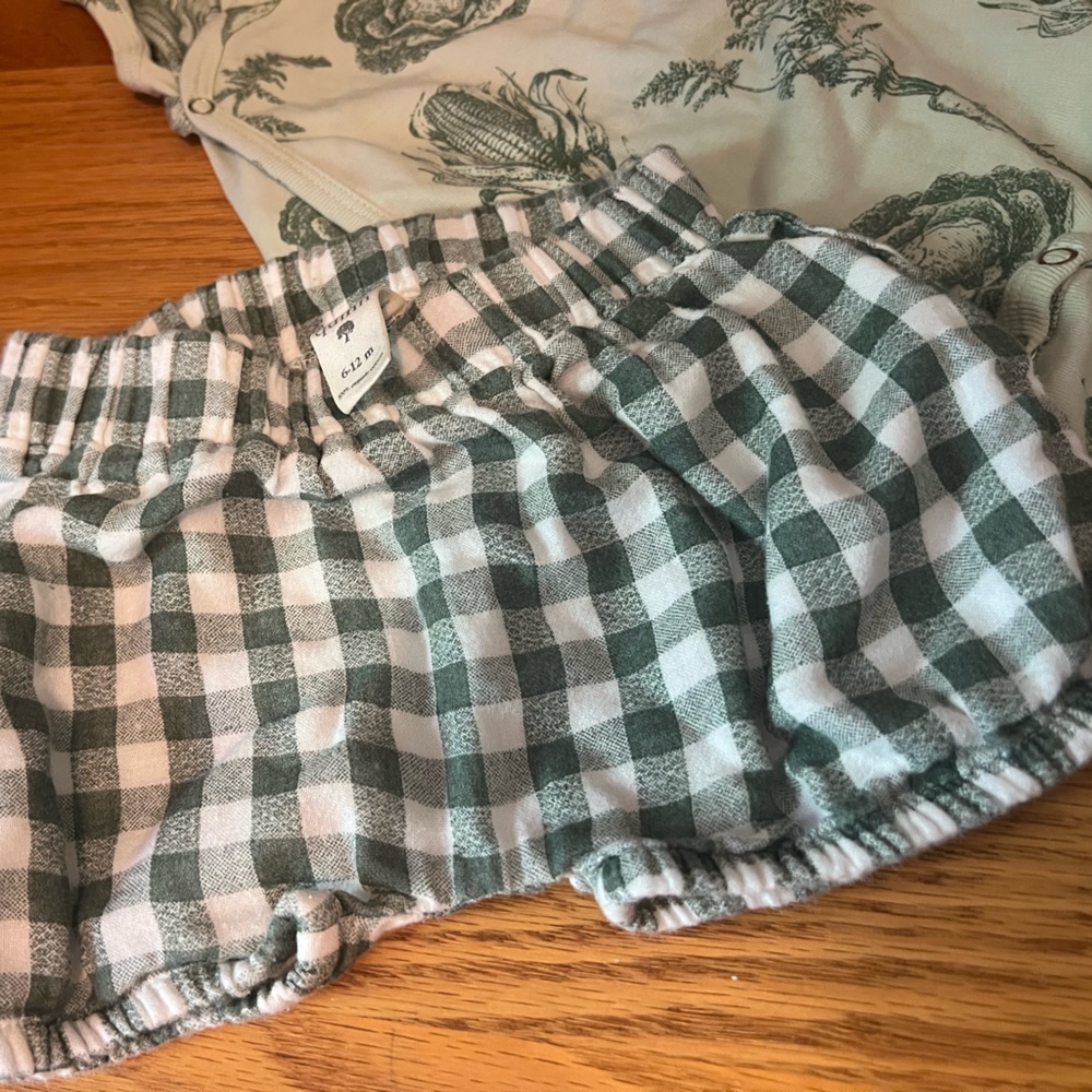 Kate Quinn 6-12 months organic cotton gingham and veggie print match set GN - Picture 3 of 7